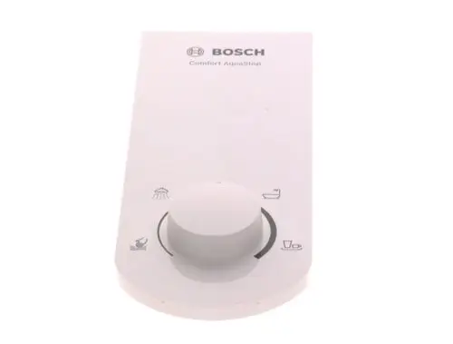 Weißes Bedienfeld von Bosch mit einem runden Drehregler in der Mitte und Symbolen für Dusche, Badewanne und Tasse.